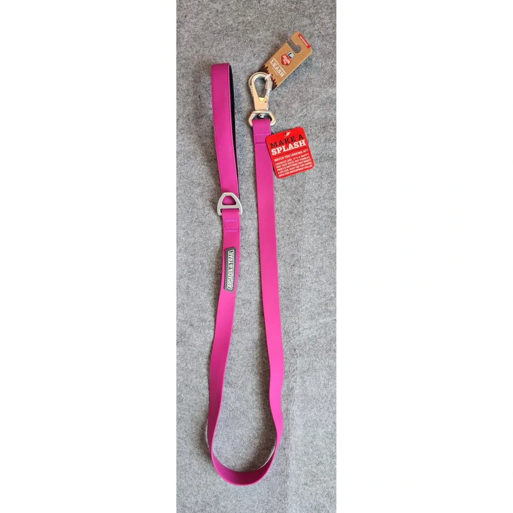 NWT Arcadia Trail Active Comfort Waterproof Dog Leash 4 ft in pink